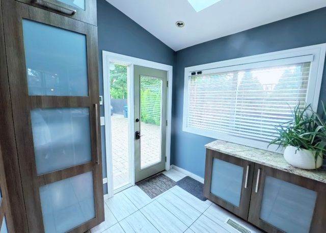 2519 Parkwood Lane, Des Plaines, IL 60018
