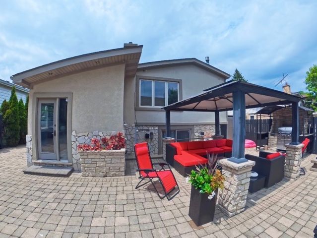 2519 Parkwood Lane, Des Plaines, IL 60018