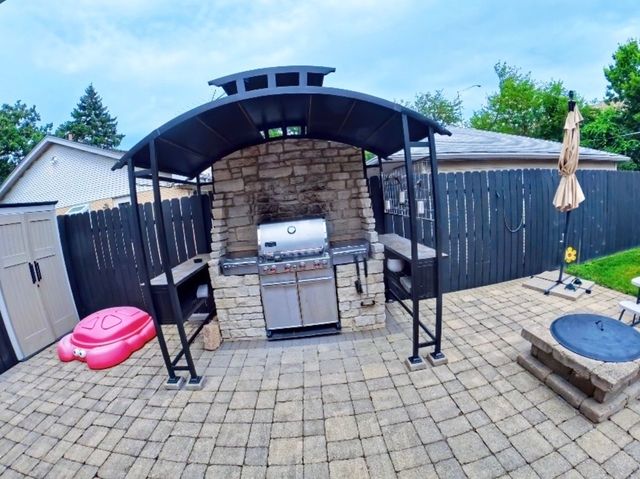 2519 Parkwood Lane, Des Plaines, IL 60018