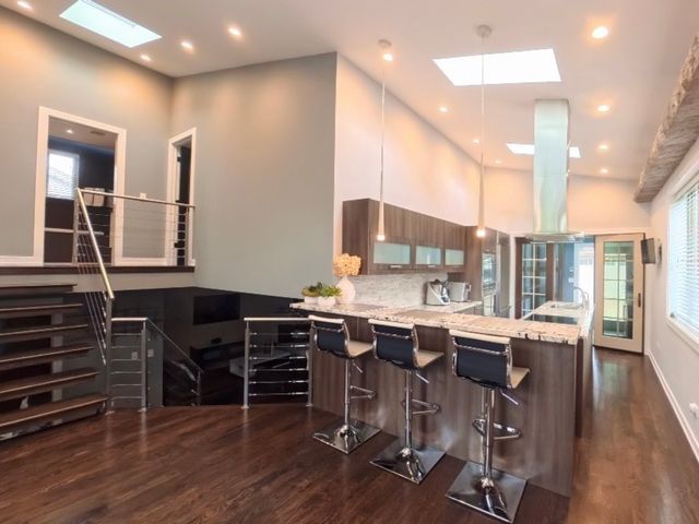 2519 Parkwood Lane, Des Plaines, IL 60018