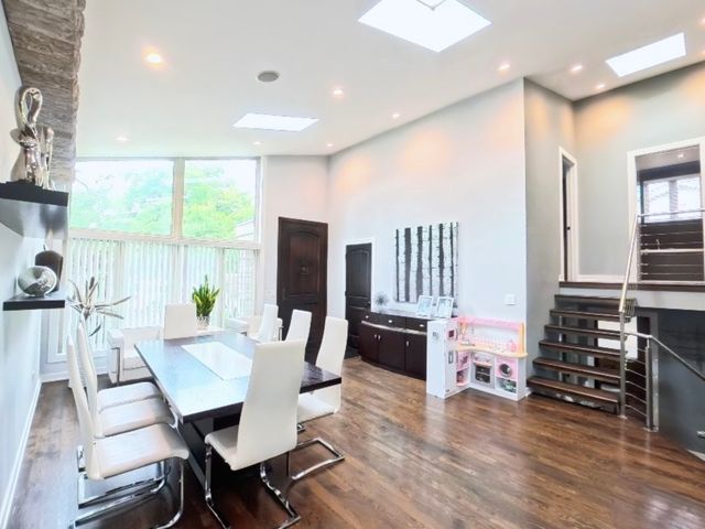 2519 Parkwood Lane, Des Plaines, IL 60018