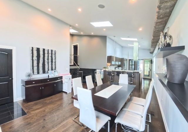 2519 Parkwood Lane, Des Plaines, IL 60018