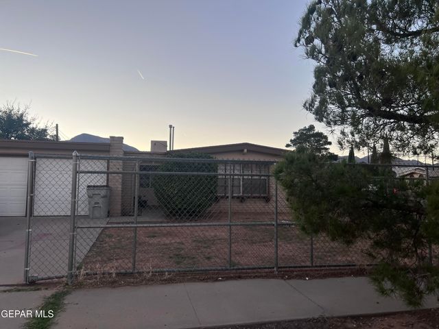 4904 Winthrop Drive, El Paso, TX 79924