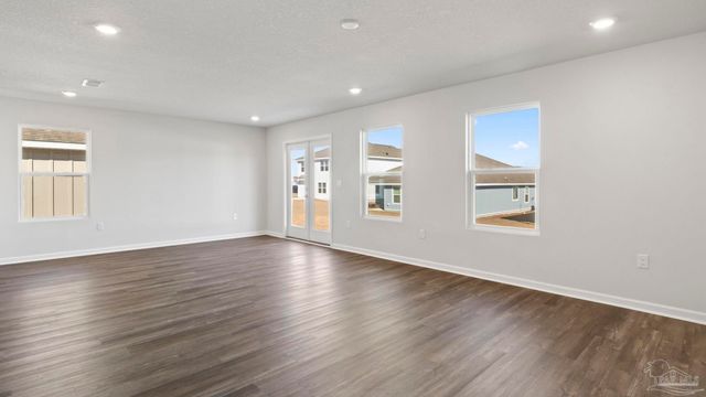 5901 Pelagic Dr, Milton, FL 32583