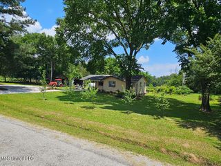 678 Rebecca Drive, Byhalia, MS 38611