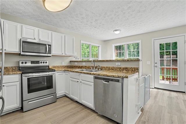 67 Davis Mill Court, Lawrenceville, GA 30044