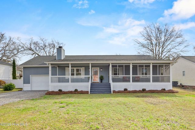 322 NE 57th Street, Oak Island, NC 28465