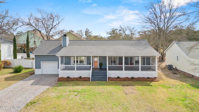 322 NE 57th Street, Oak Island, NC 28465