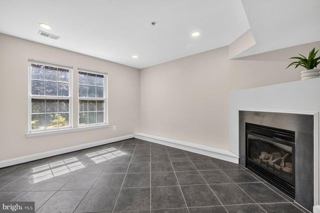 1031 GAITHER RD, Rockville, MD 20850