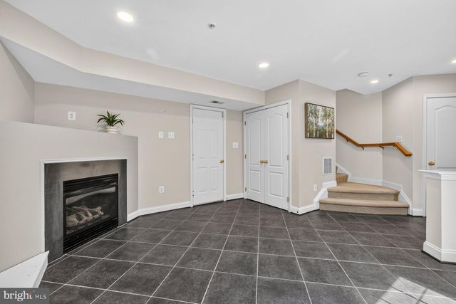 1031 GAITHER RD, Rockville, MD 20850