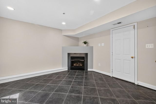 1031 GAITHER RD, Rockville, MD 20850