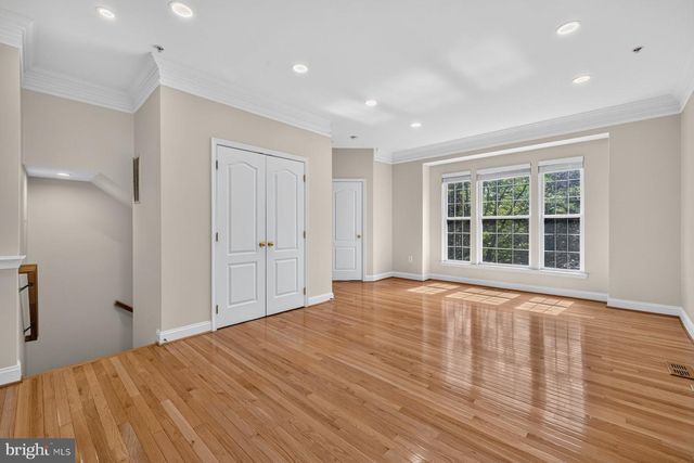 1031 GAITHER RD, Rockville, MD 20850