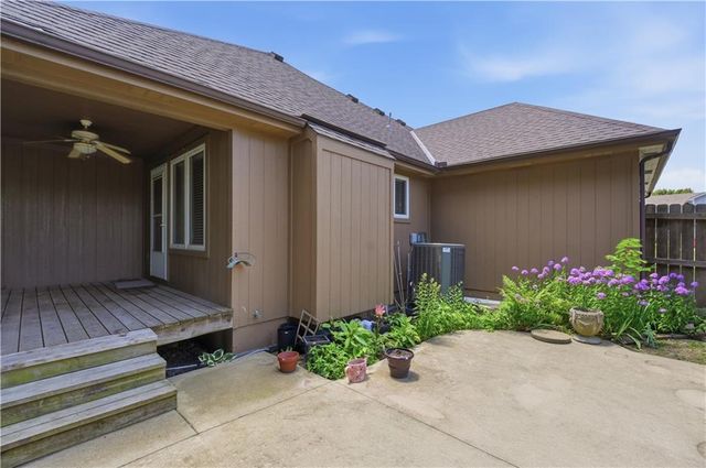 213 Blackjack Avenue, Lone Jack, MO 64070