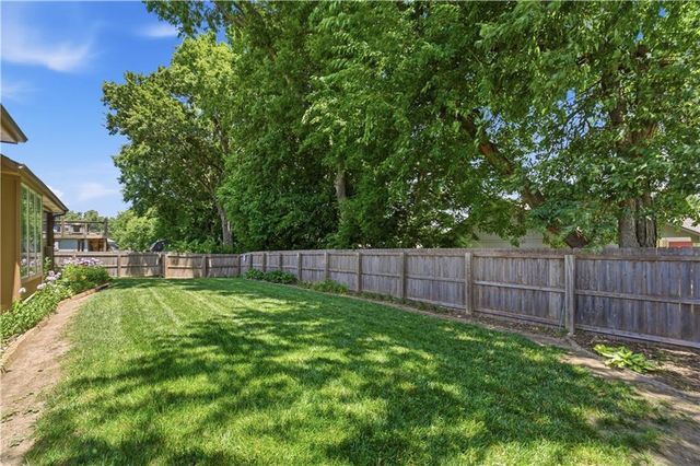 213 Blackjack Avenue, Lone Jack, MO 64070