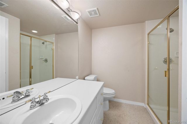 13806 E Chenango Drive, Aurora, CO 80015