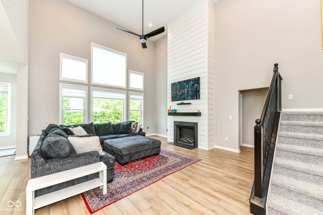 19910 Chatham Green Drive, Westfield, IN 46074