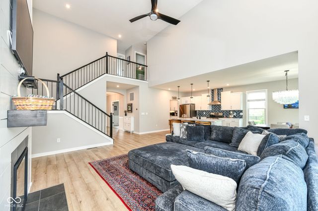 19910 Chatham Green Drive, Westfield, IN 46074