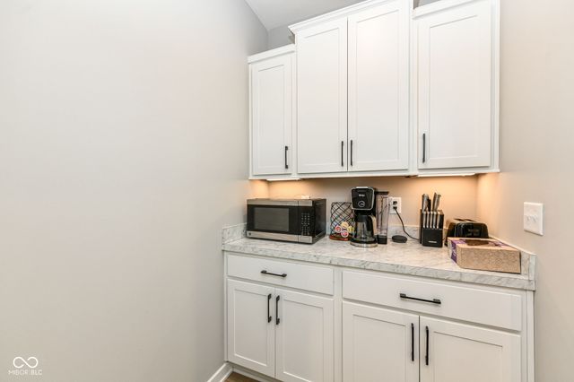 19910 Chatham Green Drive, Westfield, IN 46074