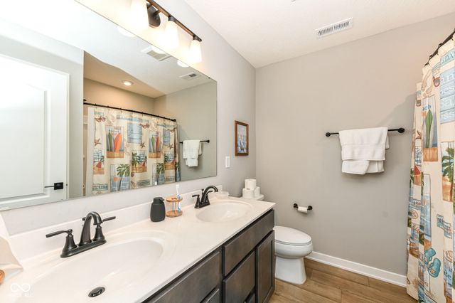 19910 Chatham Green Drive, Westfield, IN 46074