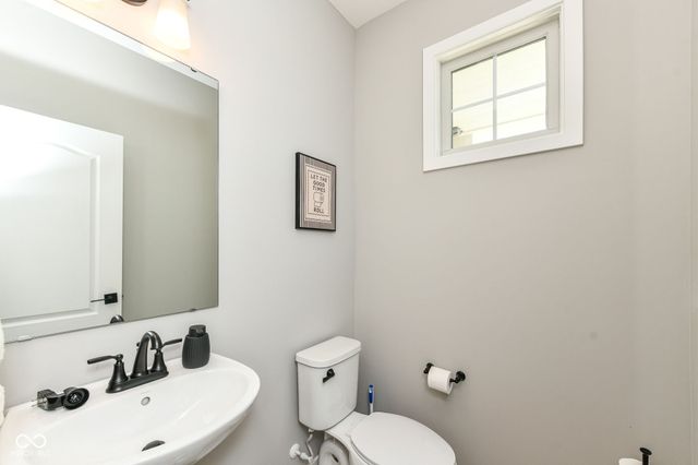19910 Chatham Green Drive, Westfield, IN 46074