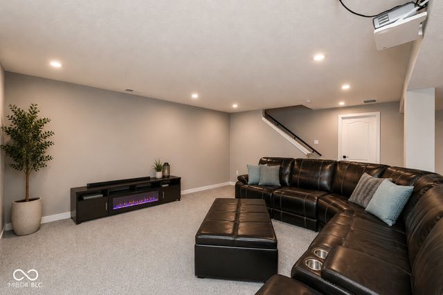 19910 Chatham Green Drive, Westfield, IN 46074