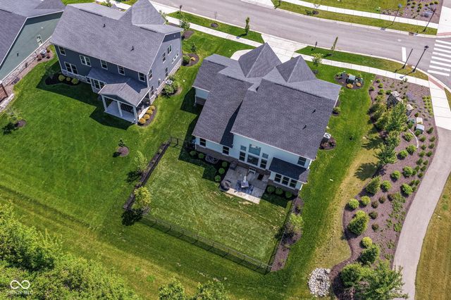 19910 Chatham Green Drive, Westfield, IN 46074