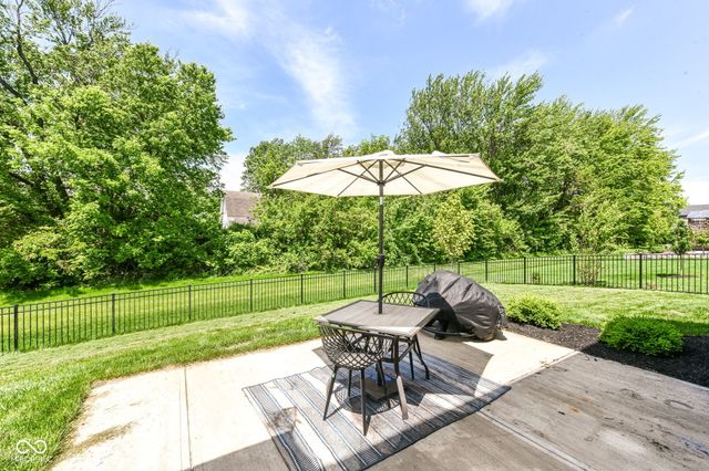 19910 Chatham Green Drive, Westfield, IN 46074