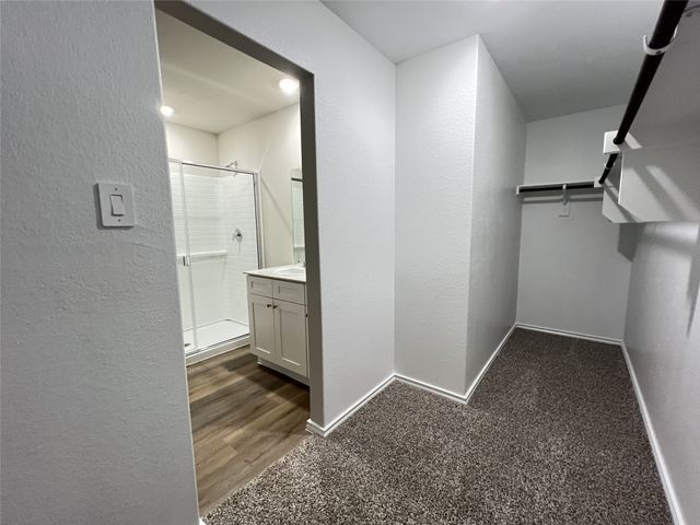5557 Rollins Drive, Krum, TX 76249