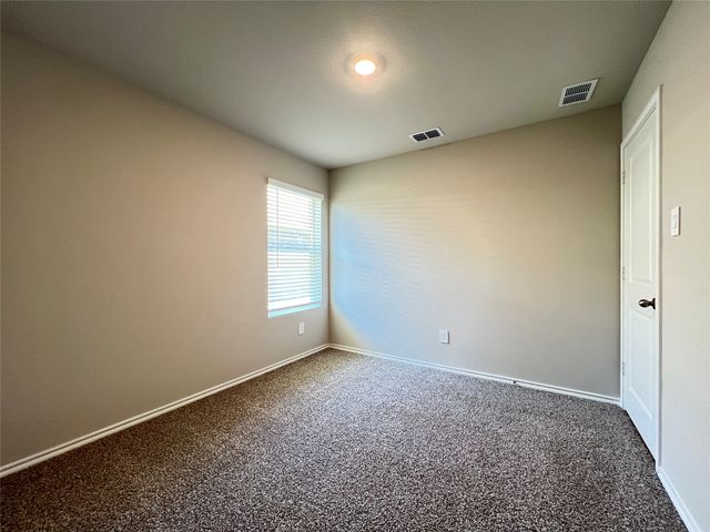 5557 Rollins Drive, Krum, TX 76249