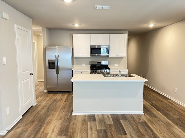 5557 Rollins Drive, Krum, TX 76249