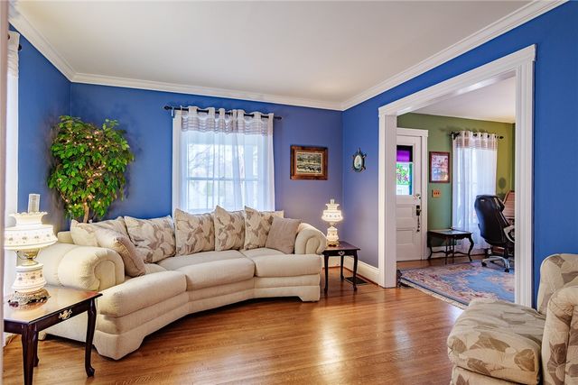 27 South Avenue, Perinton, NY 14450