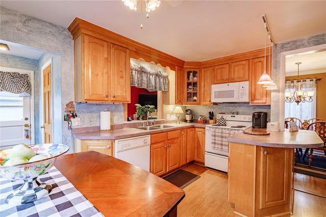 27 South Avenue, Perinton, NY 14450