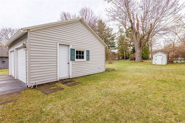 27 South Avenue, Perinton, NY 14450