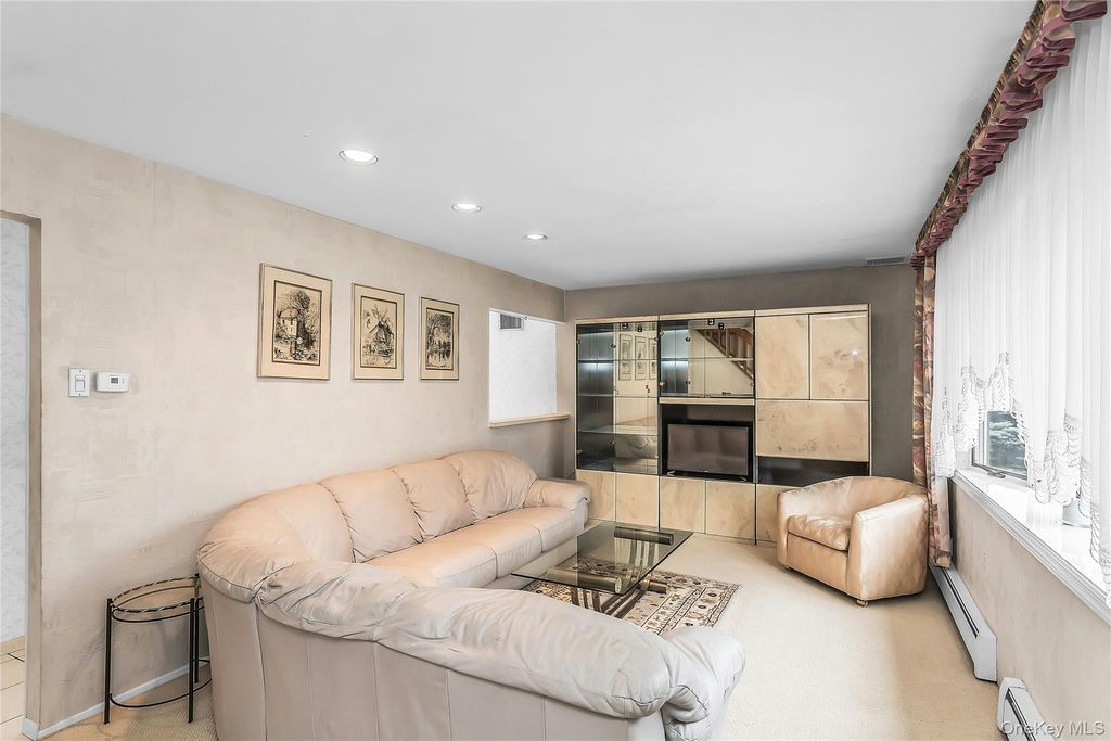 472 Chelsea Avenue, West Babylon, NY 11704 — photo 3
