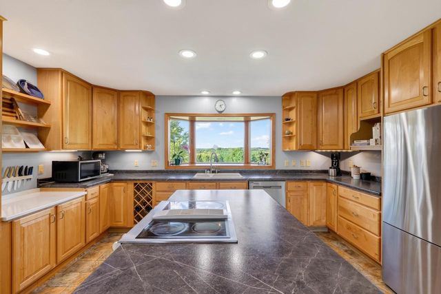 3129 Keithbridge Circle, Mount Horeb, WI 53572