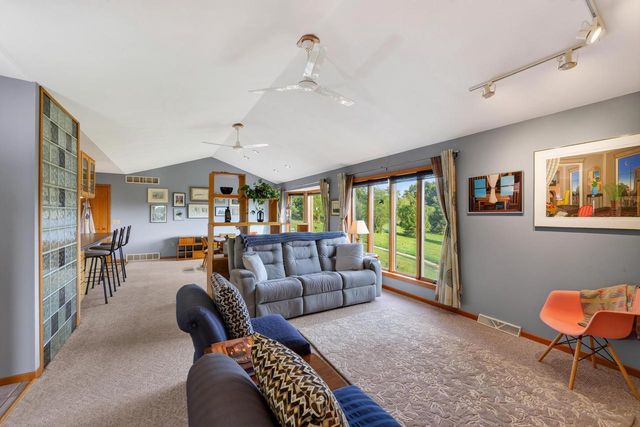 3129 Keithbridge Circle, Mount Horeb, WI 53572