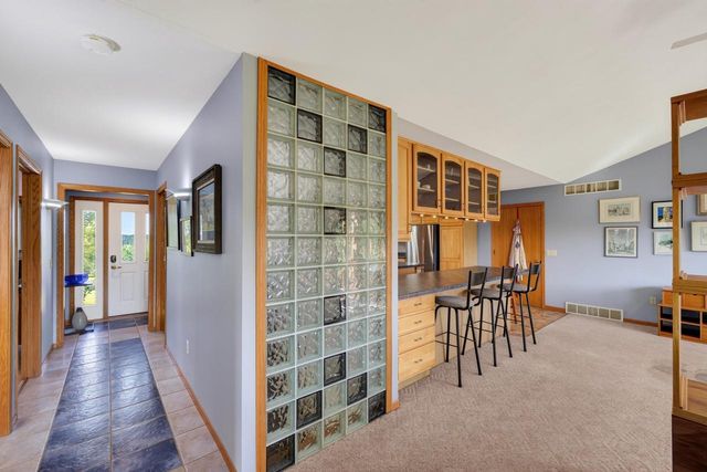 3129 Keithbridge Circle, Mount Horeb, WI 53572