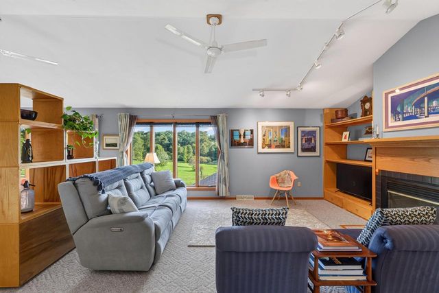 3129 Keithbridge Circle, Mount Horeb, WI 53572