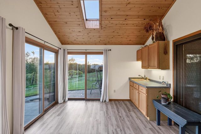 3129 Keithbridge Circle, Mount Horeb, WI 53572