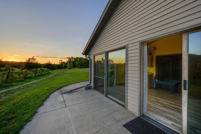 3129 Keithbridge Circle, Mount Horeb, WI 53572