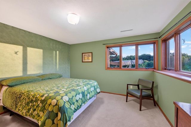 3129 Keithbridge Circle, Mount Horeb, WI 53572