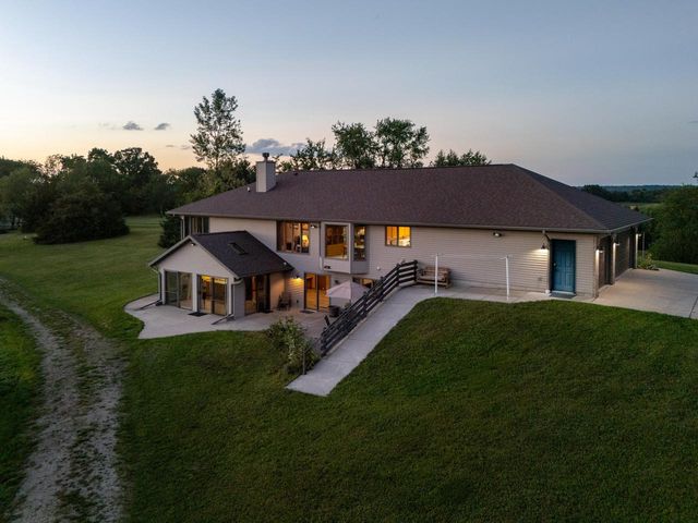 3129 Keithbridge Circle, Mount Horeb, WI 53572