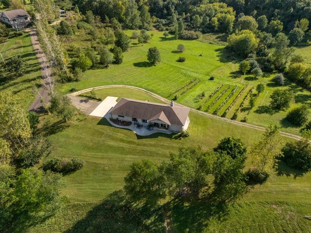 3129 Keithbridge Circle, Mount Horeb, WI 53572