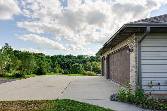 3129 Keithbridge Circle, Mount Horeb, WI 53572