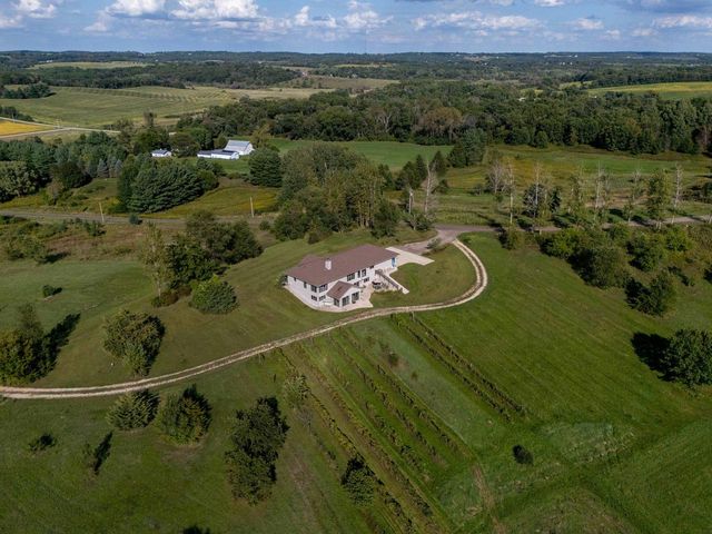 3129 Keithbridge Circle, Mount Horeb, WI 53572