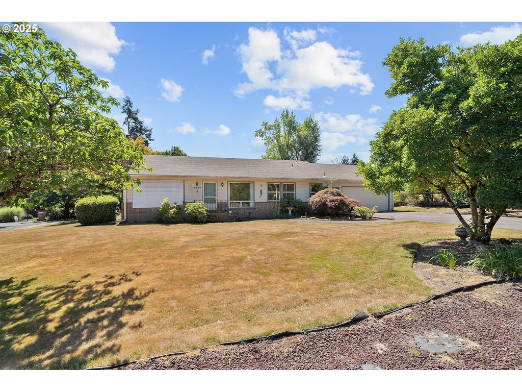 2424 GLENMORRIE Dr, Lake Oswego, OR 97034