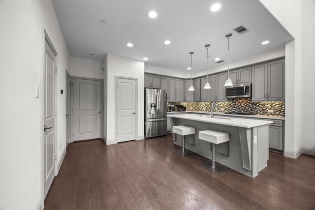 295 Scotia Street, Lewisville, TX 75056