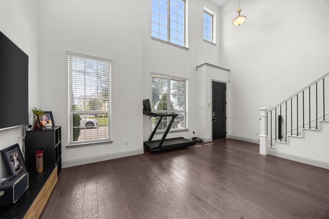 295 Scotia Street, Lewisville, TX 75056