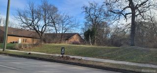 472 UNIVERSITY Drive, Pontiac, MI 48342