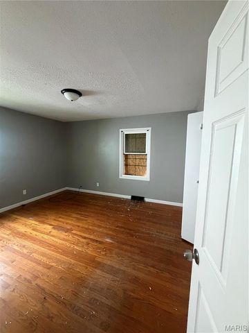 60 W Adams Drive, Cahokia, IL 62206